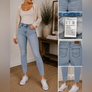 American Eagle Light Wash Skinny Jeans Short 25” Inseam High Rise Size 10